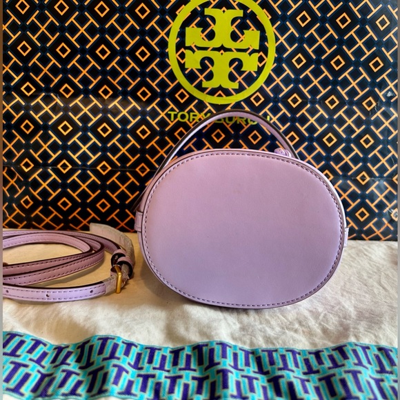 Tory Burch T Monogram Drip-Dye Bucket bag with removable crossbody strap - Picture 4 of 9